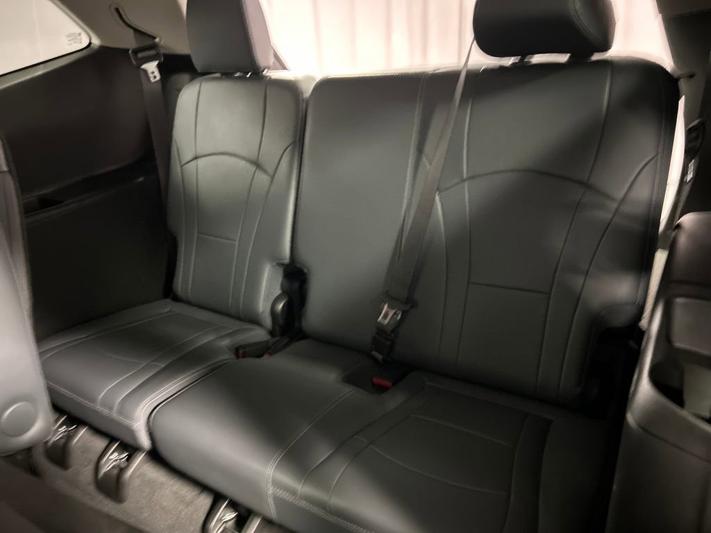 Used 2021 Buick Enclave Essence FWD image 24