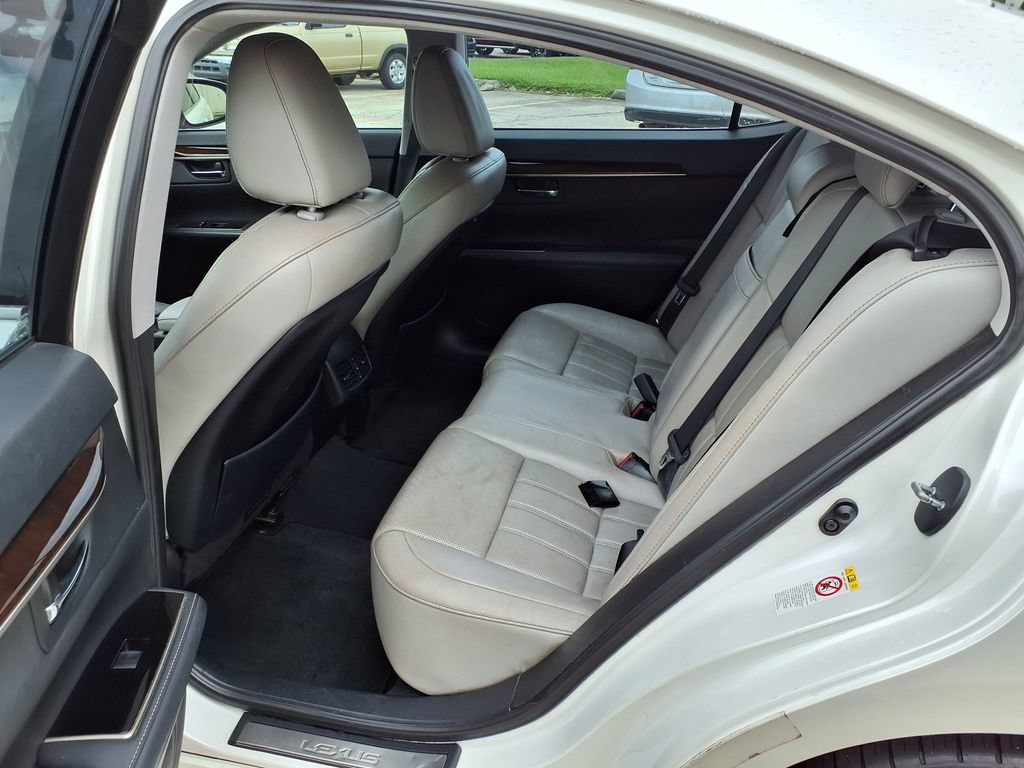 Used 2016 Lexus ES 350 w/ Luxury Package w/Wood Trim FWD image 12