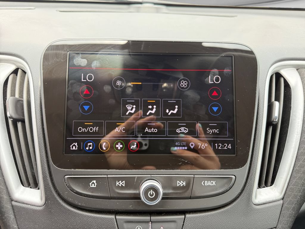 Used 2024 Chevrolet Malibu LT FWD image 28