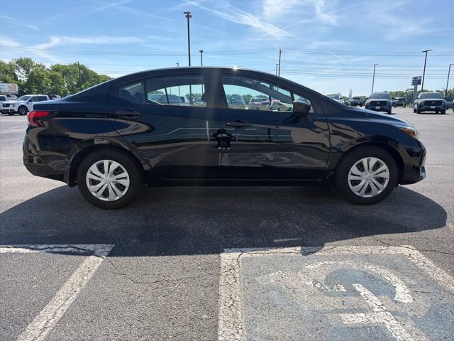 Used 2025 Nissan Versa S w/ Trunk Package FWD image 4