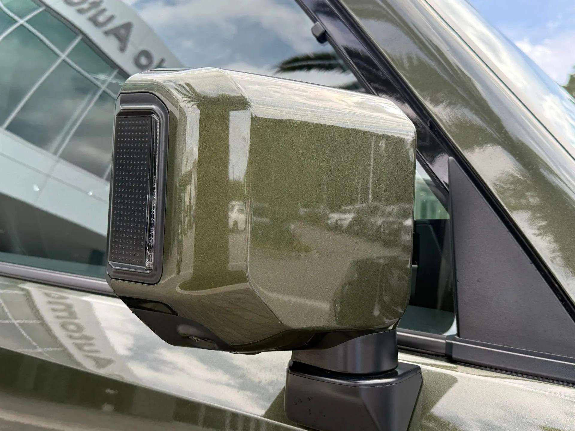 Used 2024 Lexus GX 550 w/ Accessory Package (2T) image 20