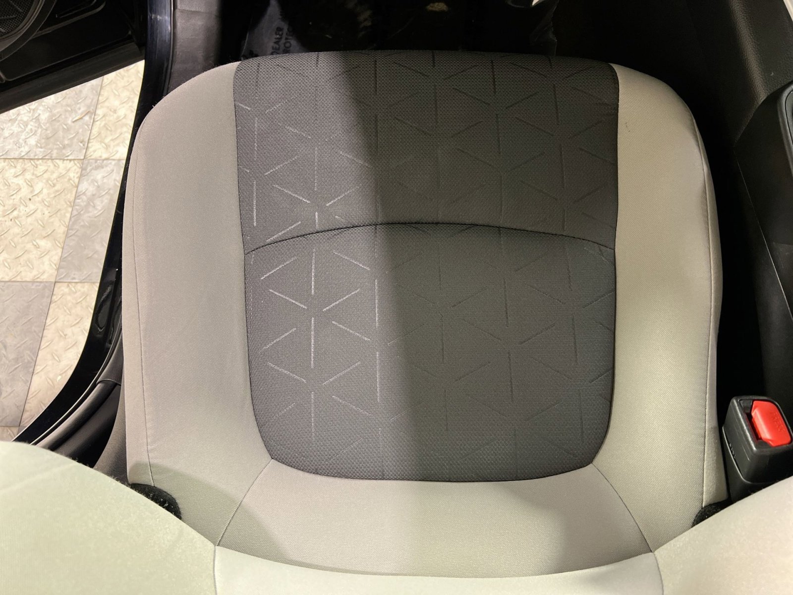 Used 2023 Toyota RAV4 XLE w/ Convenience Package image 21