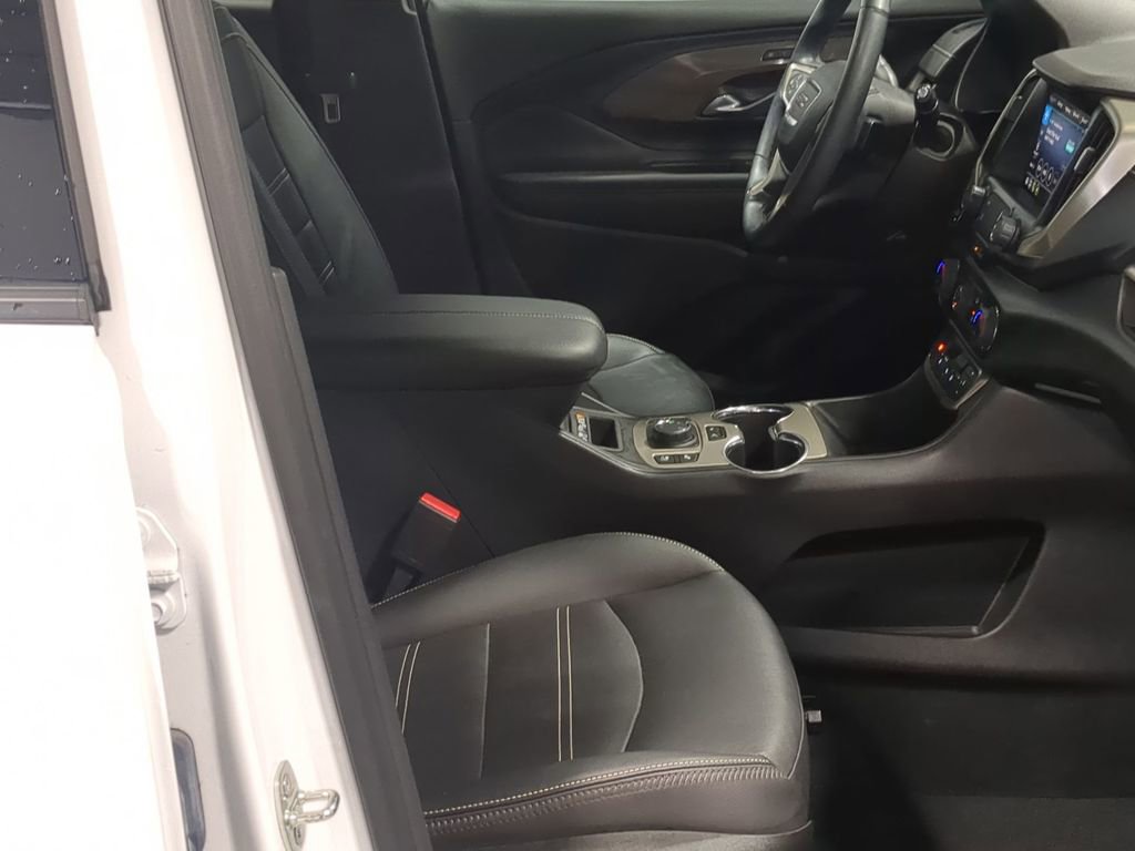 Used 2023 GMC Terrain Denali w/ Denali Premium Package AWD/4WD image 28