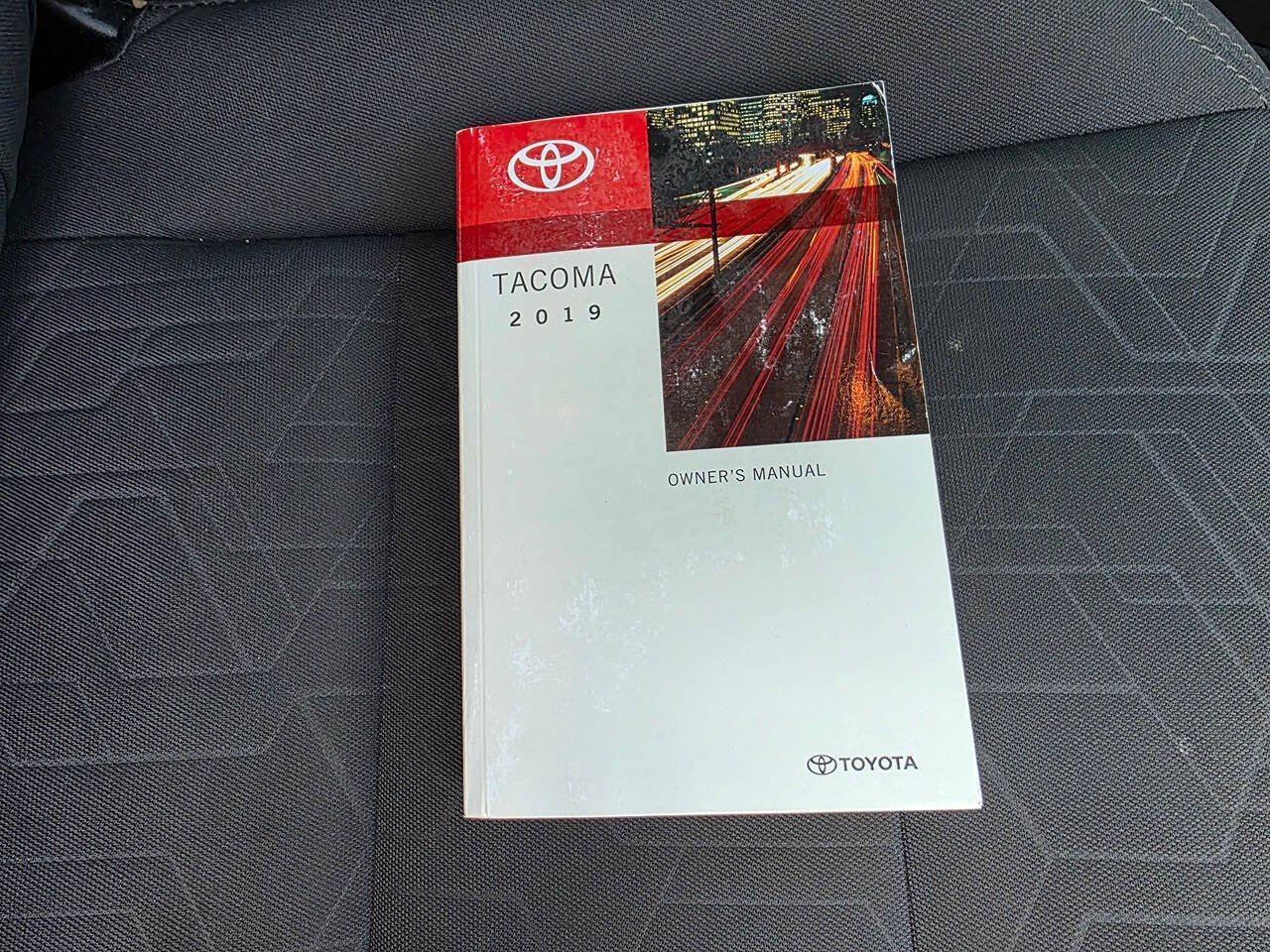 Used 2019 Toyota Tacoma TRD Off-Road AWD/4WD image 36