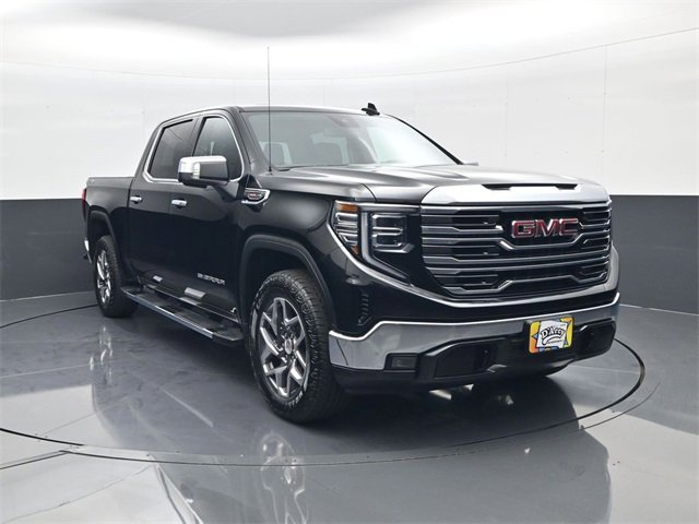 Used 2023 GMC Sierra 1500 SLT w/ SLT Premium Package image 3