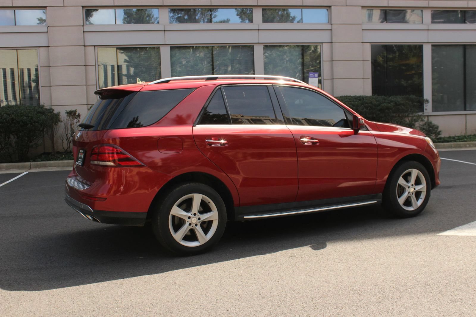 Used 2016 Mercedes-Benz GLE 350 w/ Premium Package image 7