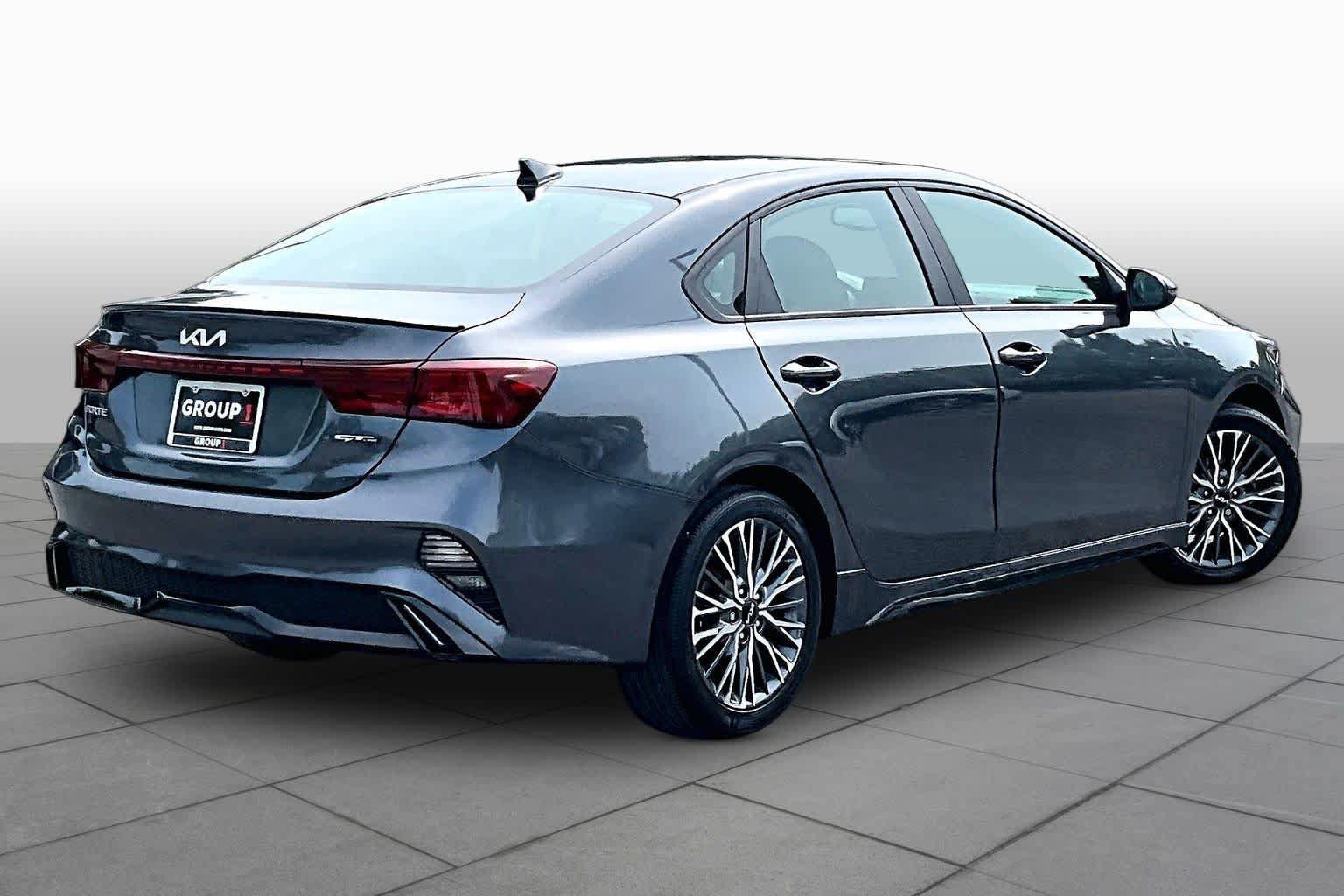 Used 2022 Kia Forte GT-Line w/ GT-Line Premium Package FWD image 13