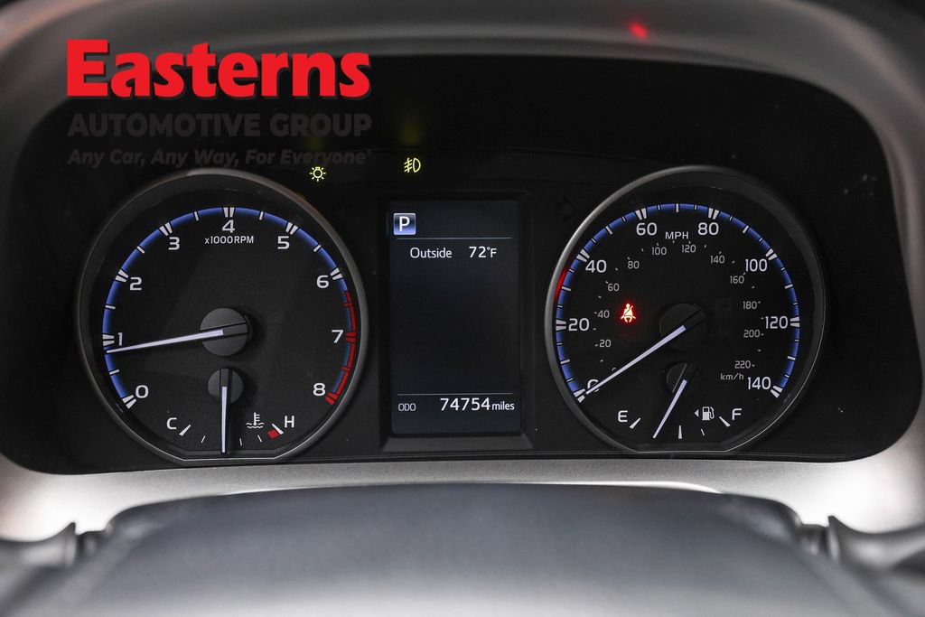 Used 2017 Toyota RAV4 XLE w/ Premium Special Value Package AWD/4WD image 18