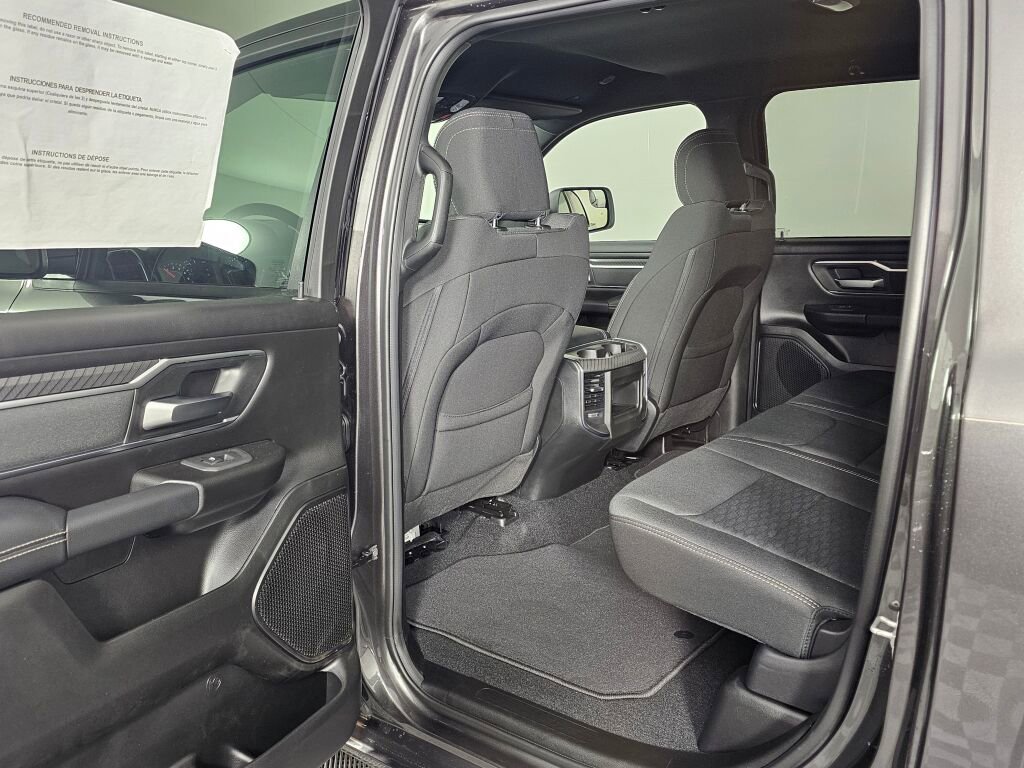 New 2026 RAM 1500 Big Horn w/ Sport Appearance Package AWD/4WD image 32