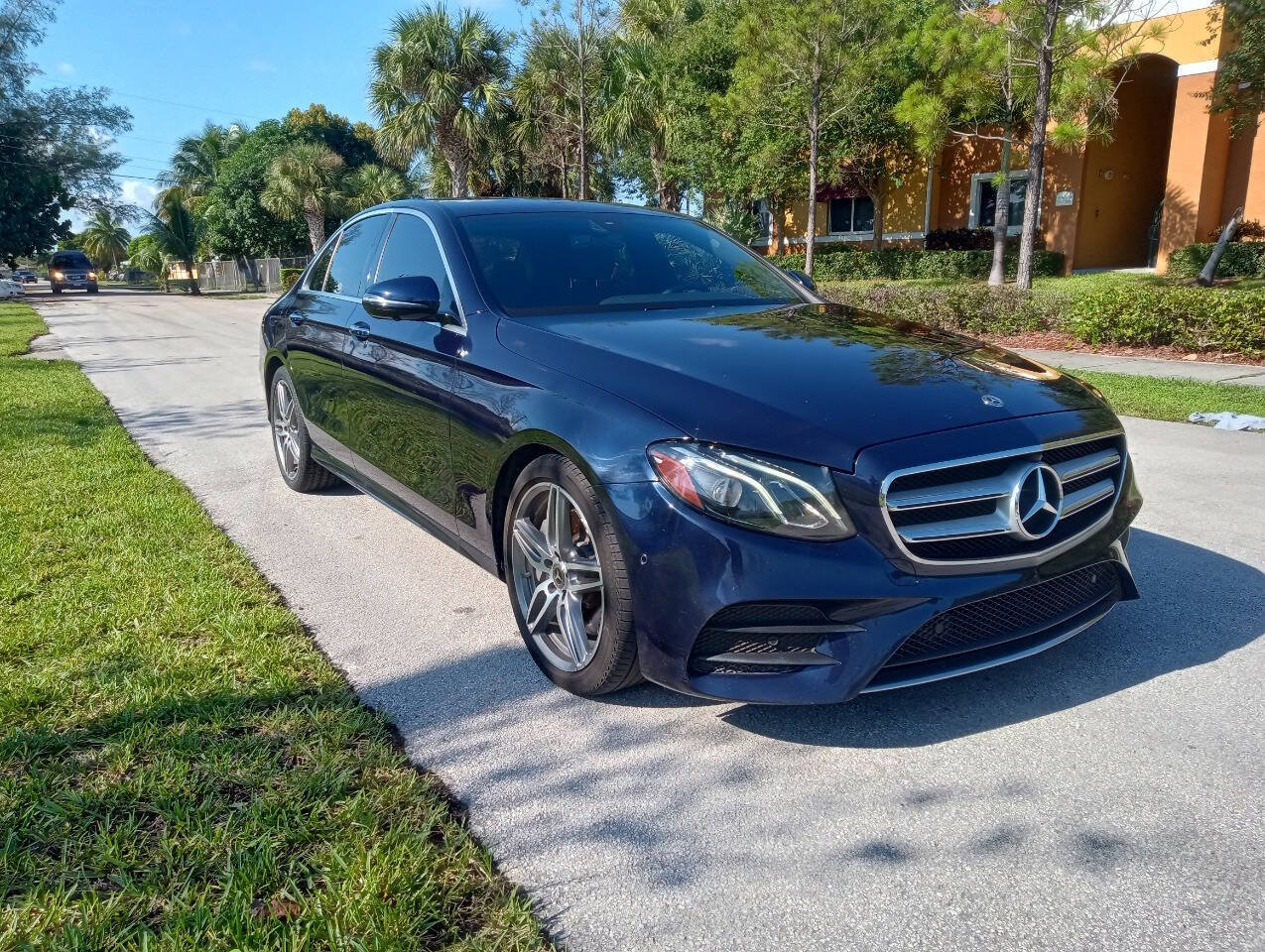 Used 2020 Mercedes-Benz E 350 Sedan image 2
