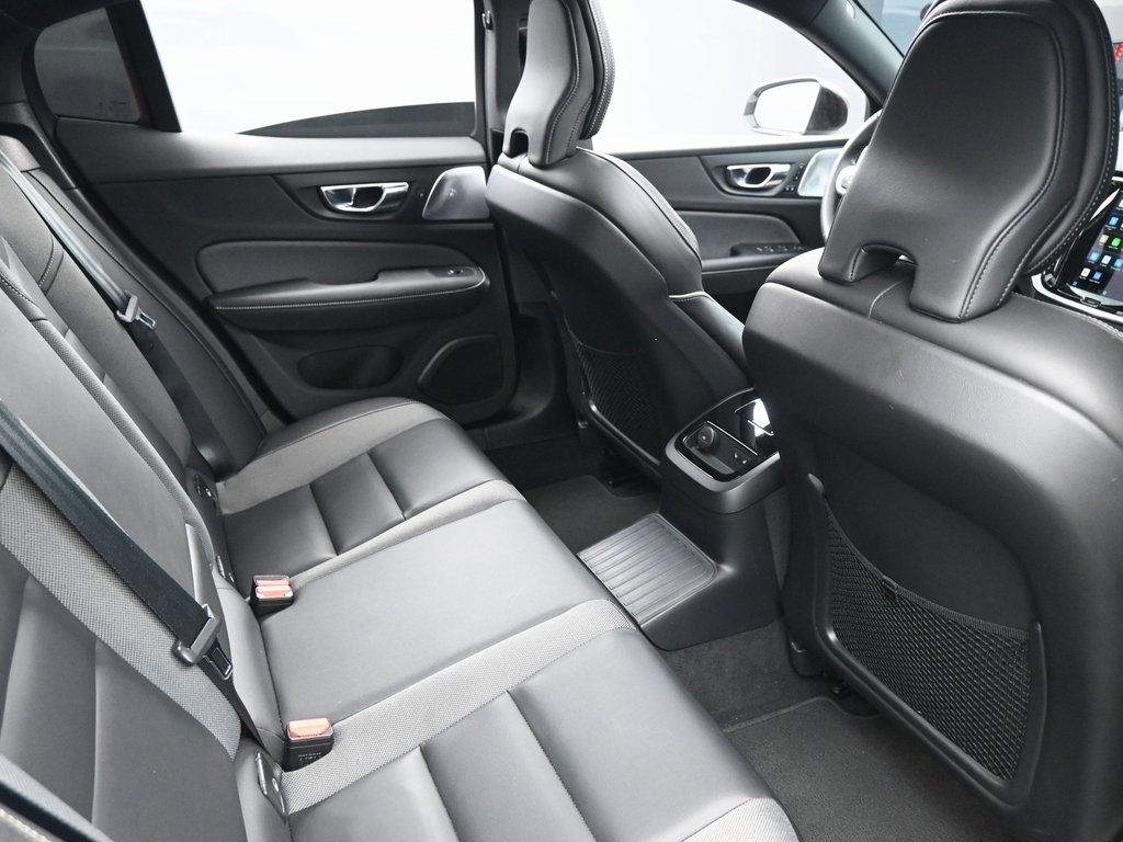 Used 2023 Volvo S60 T8 Ultimate image 31