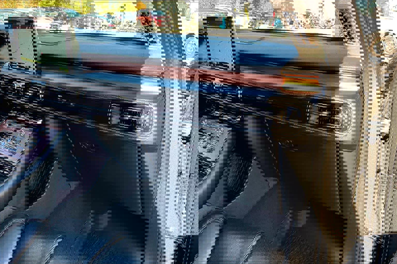 Used 2023 Lincoln Aviator Reserve w/ Equipment Group 201A image 18