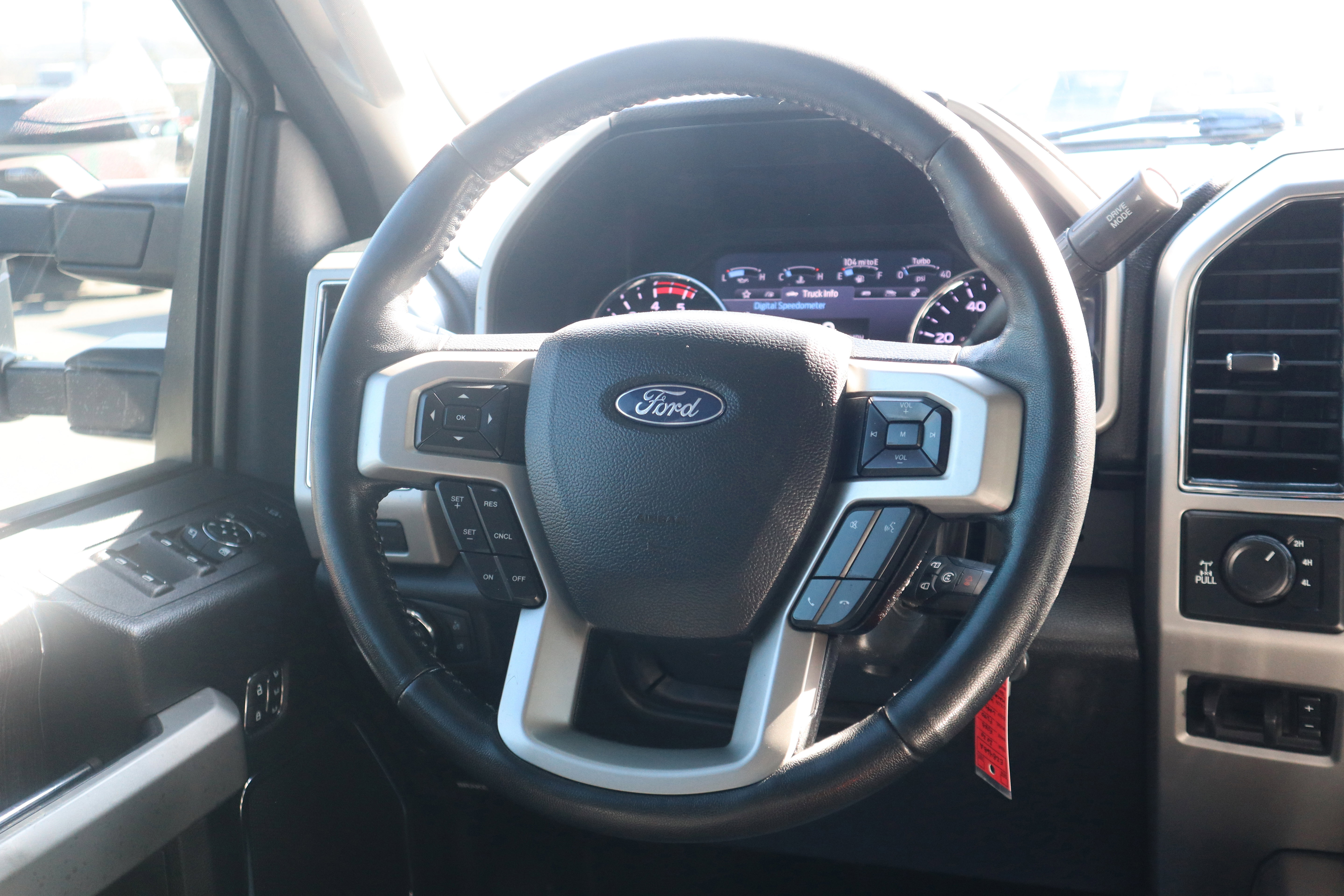 Used 2020 Ford F250 Lariat w/ Lariat Value Package image 16