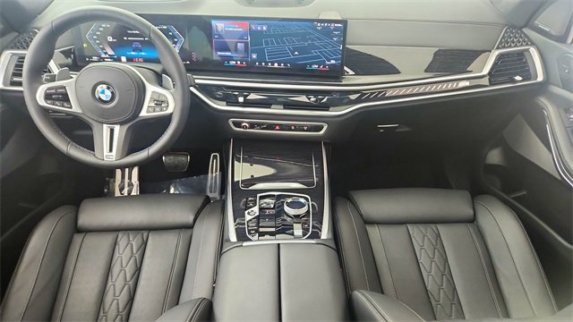 Used 2026 BMW X7 M60i image 92