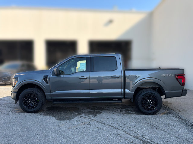 New 2026 Ford F150 XLT w/ XLT Black Appearance Package AWD/4WD image 10