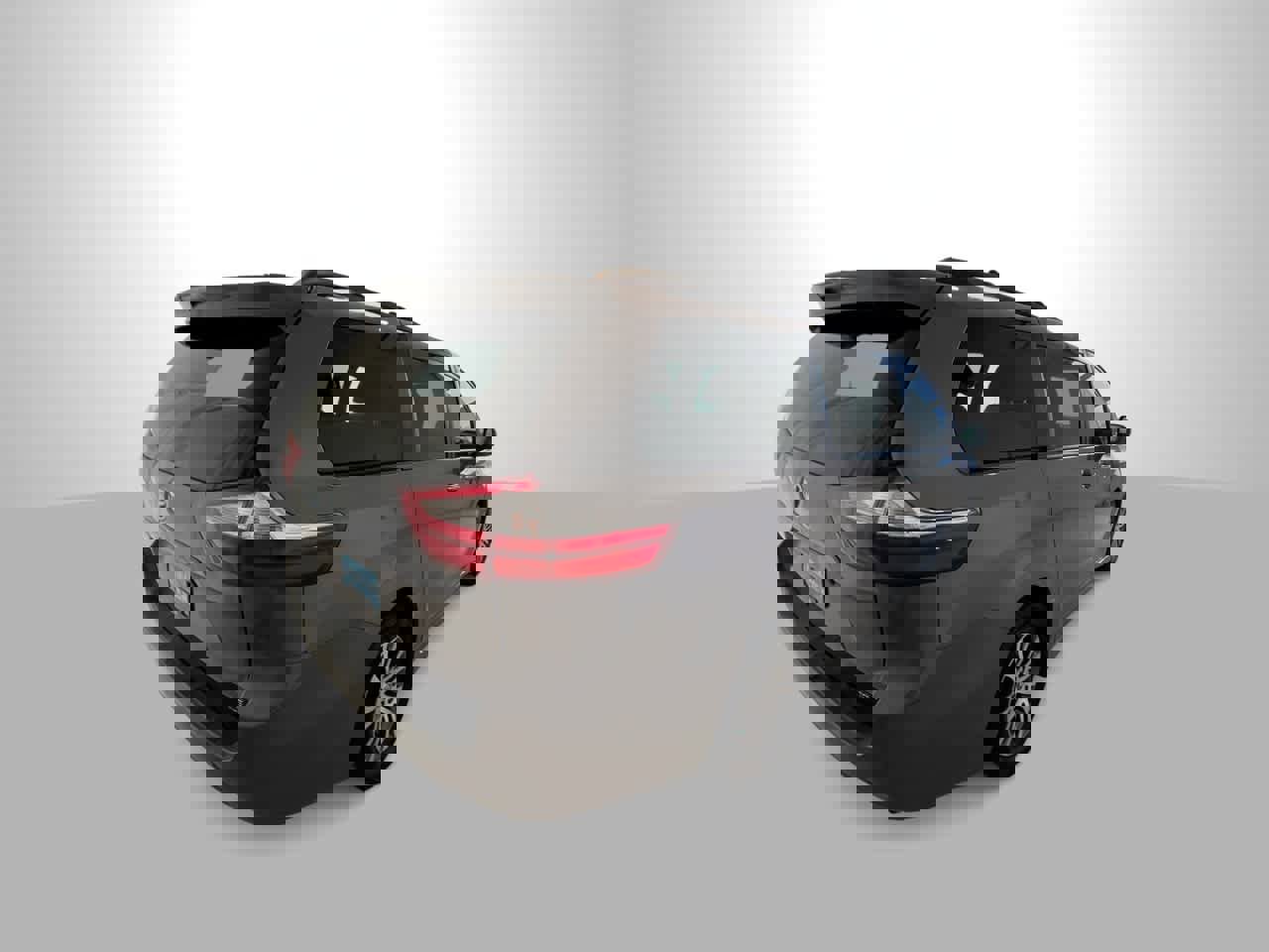 Used 2018 Toyota Sienna XLE w/ XLE Navigation Package image 8