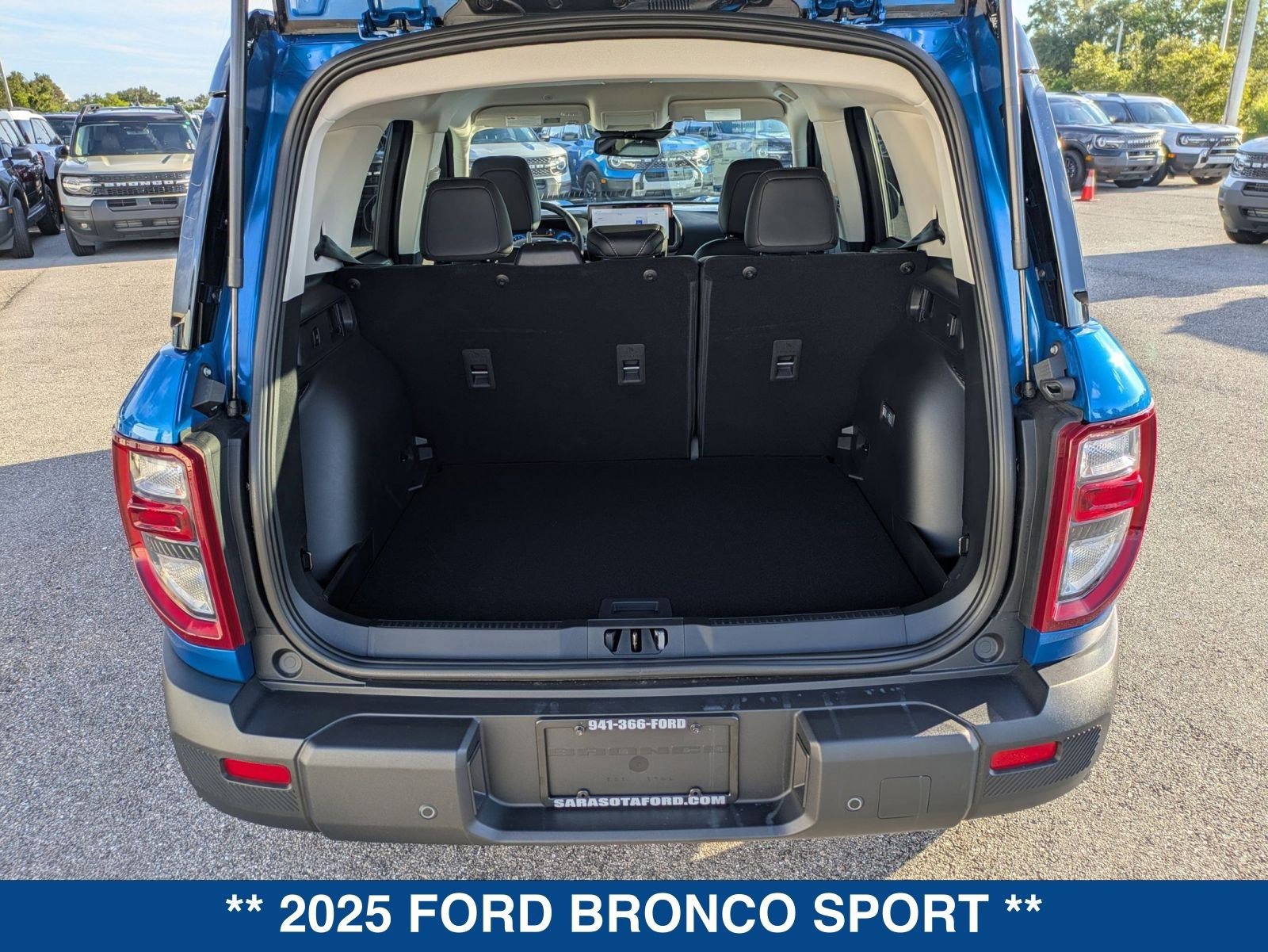 New 2025 Ford Bronco Sport Outer Banks image 14
