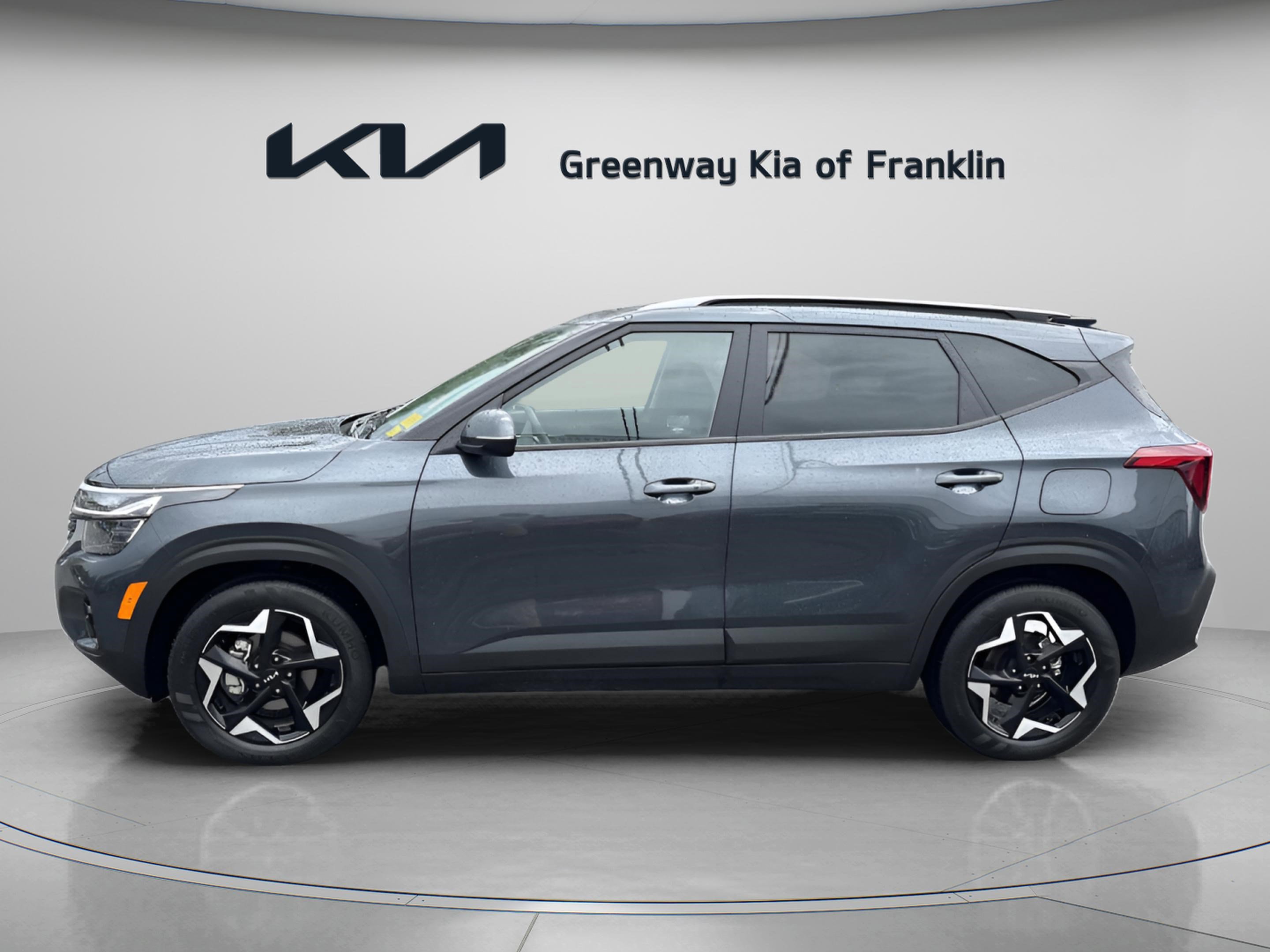Used 2025 Kia Seltos S FWD image 4