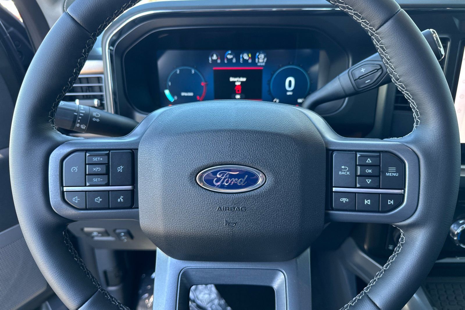 New 2026 Ford F350 Lariat w/ Black Appearance Package image 27