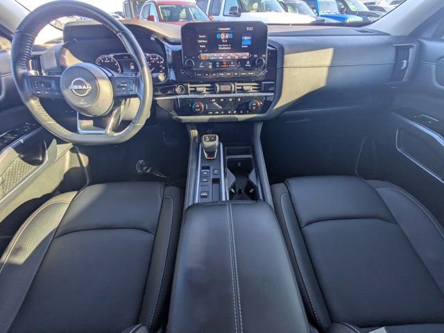 Used 2023 Nissan Pathfinder SL w/ Lighting Package (N92) image 13