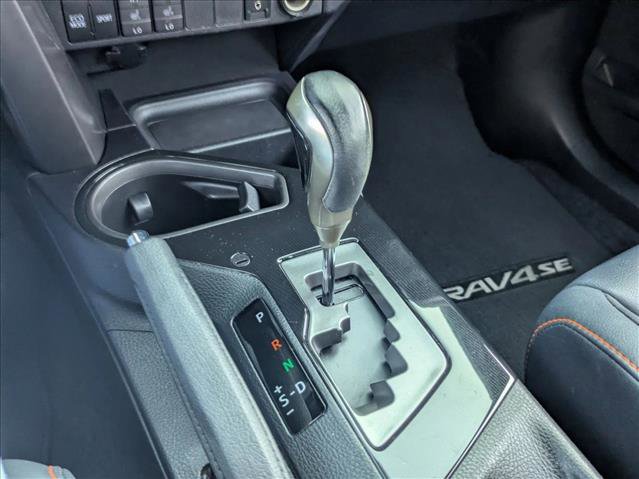 Used 2017 Toyota RAV4 SE image 12