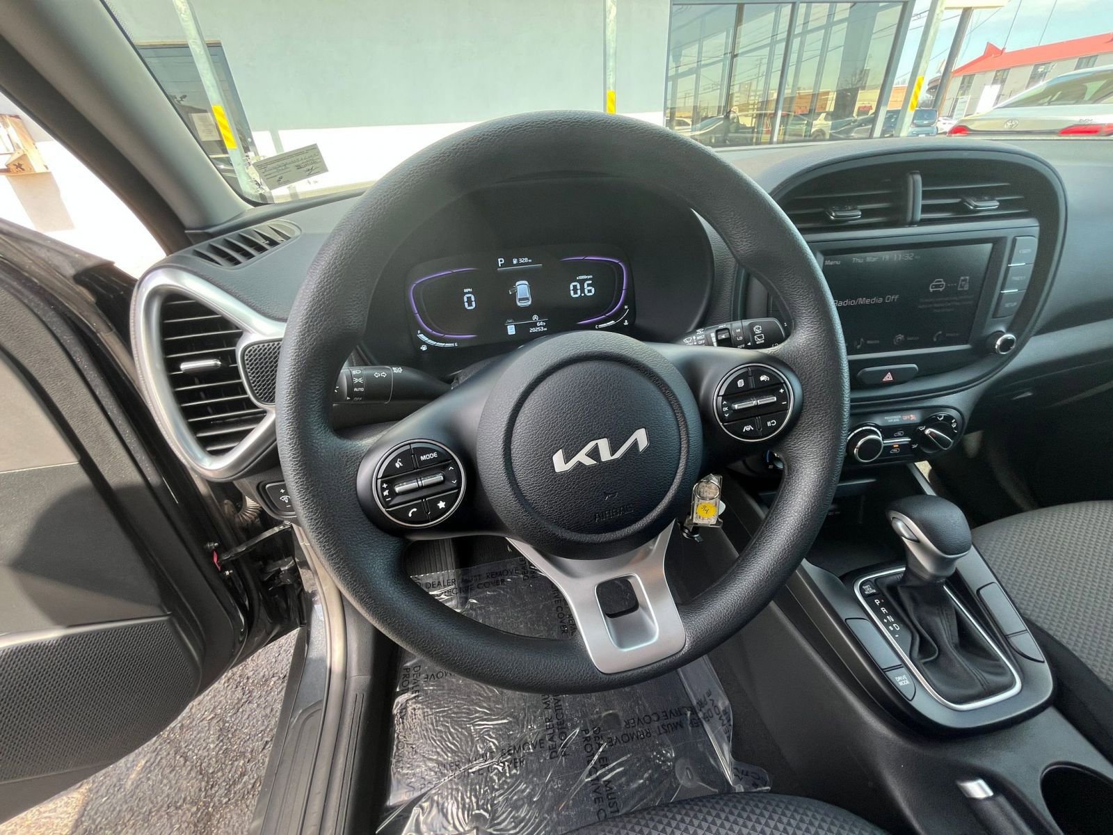 Used 2025 Kia Soul LX w/ LX Technology Package image 25