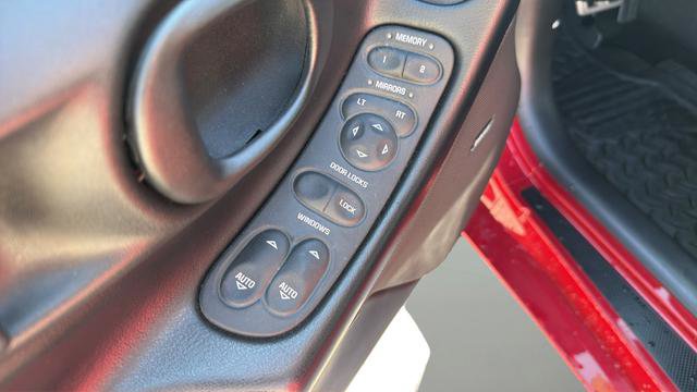 Used 2001 Chevrolet Corvette Convertible w/ Preferred Equipment Group2 image 18