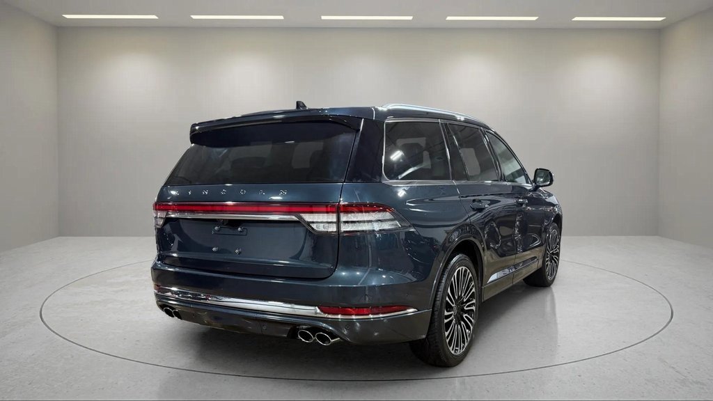 Used 2022 Lincoln Aviator Black Label w/ Class IV Trailer Tow Package image 3