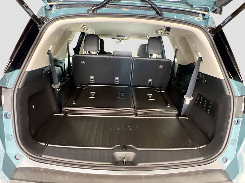 New 2026 Nissan Pathfinder SL image 25