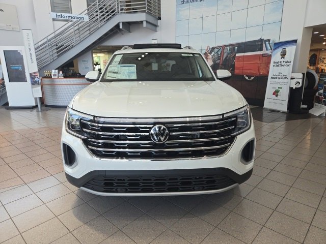 New 2025 Volkswagen Atlas SEL image 2
