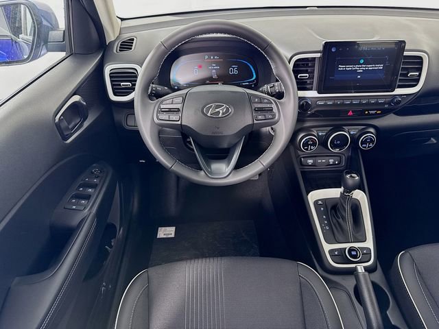 Used 2025 Hyundai Venue Limited FWD image 35