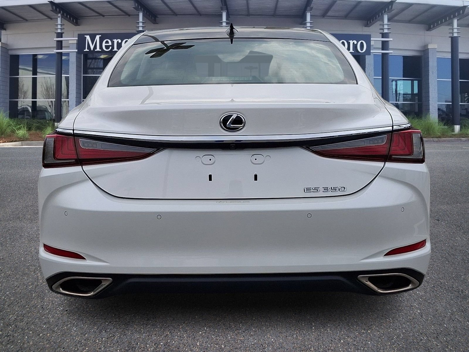 Used 2021 Lexus ES 350 Ultra Luxury w/ Accessory Package 2 FWD image 5