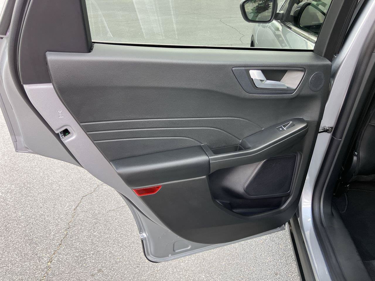 Used 2024 Ford Escape SE w/ PHEV Premium Package FWD image 27