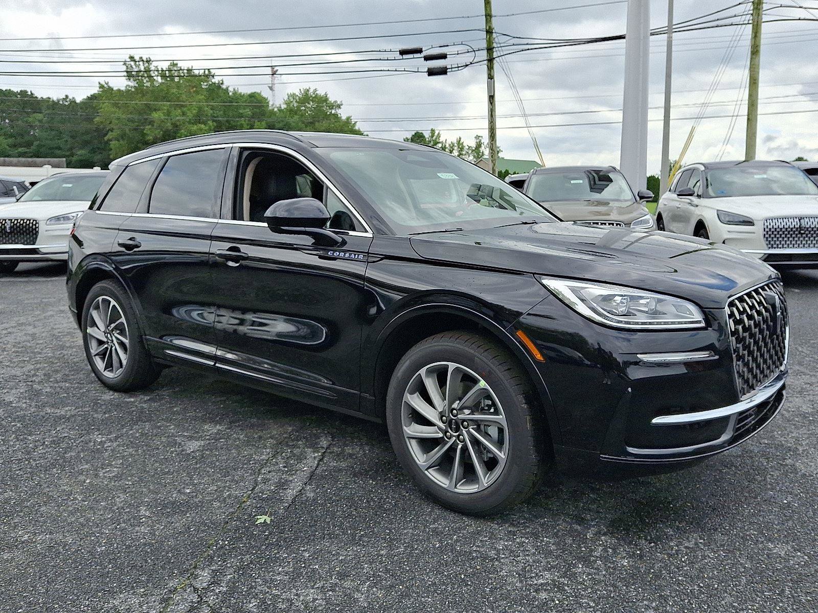 New 2025 Lincoln Corsair Grand Touring image 2