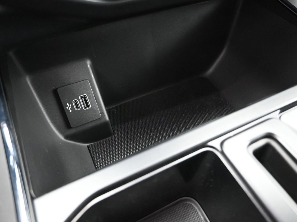 New 2025 Ford F150 Lightning Flash image 17