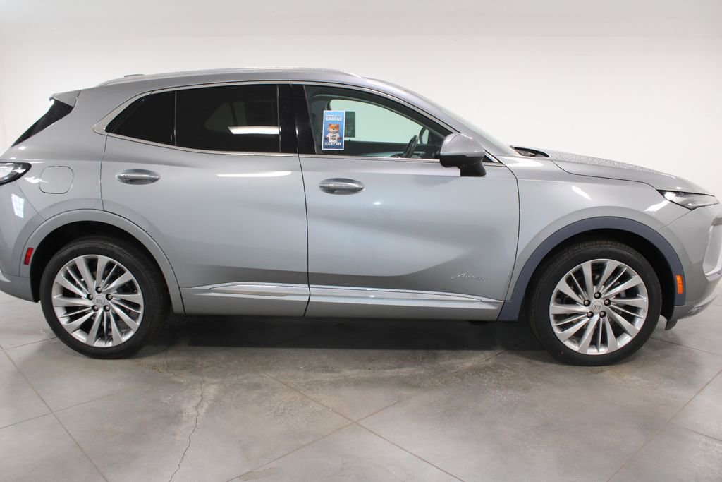 Used 2024 Buick Envision Avenir image 11