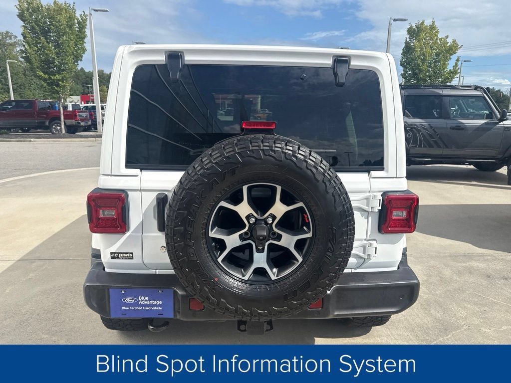 Used 2018 Jeep Wrangler Unlimited Sahara AWD/4WD image 5