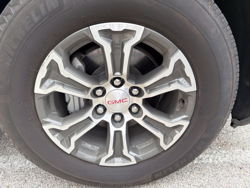 Used 2025 GMC Sierra 1500 SLT AWD/4WD image 5