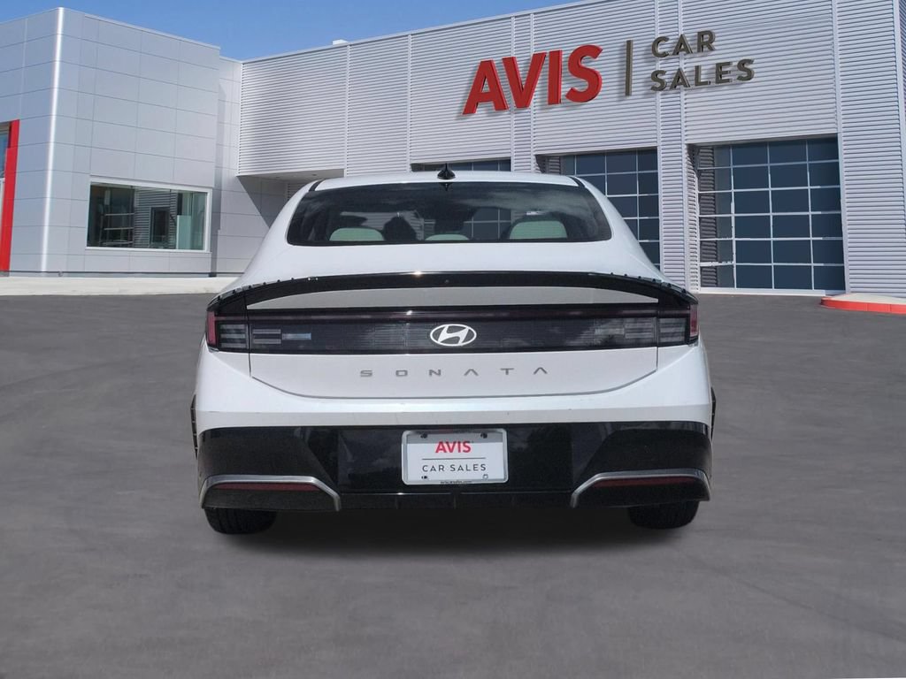 Used 2025 Hyundai Sonata SEL FWD image 7
