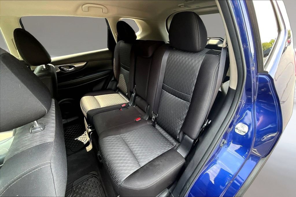 Used 2019 Nissan Rogue SV AWD/4WD image 19
