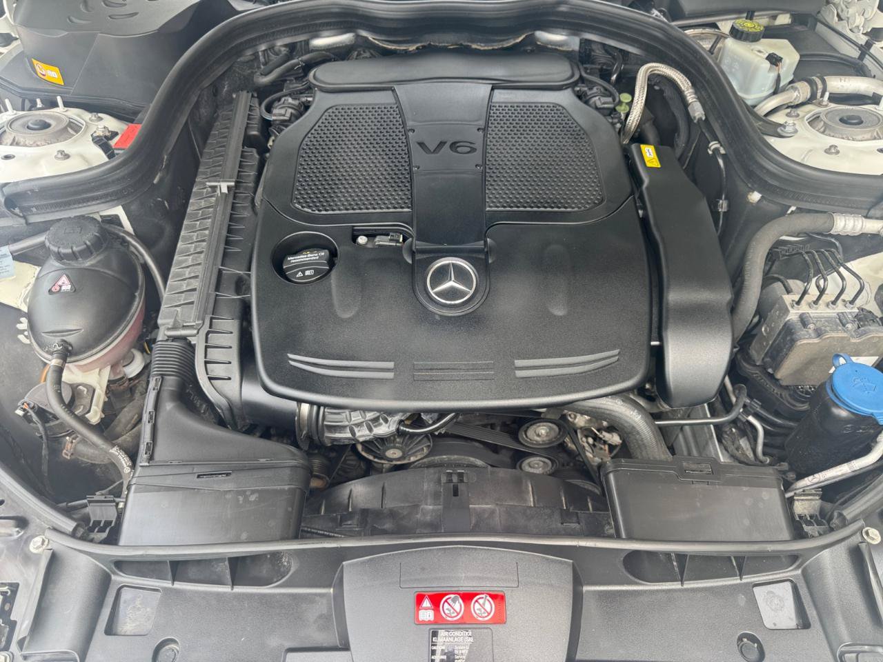 Used 2016 Mercedes-Benz E 350 4MATIC Sedan image 36