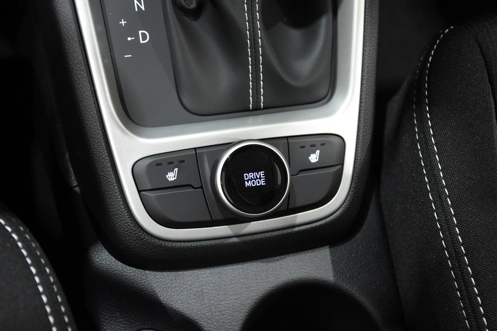 New 2026 Hyundai Venue SEL FWD image 28