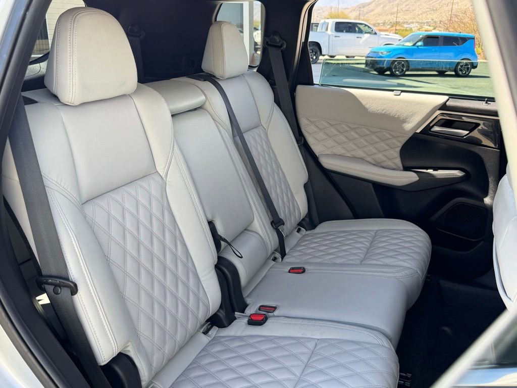 Used 2023 Mitsubishi Outlander SEL image 33