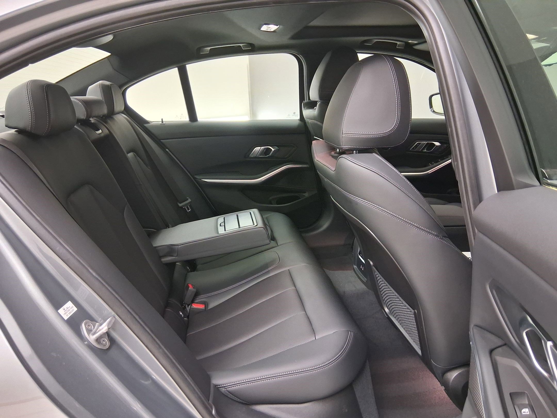 Certified 2023 BMW 330i 330i w/ Driving Assistance Package image 29