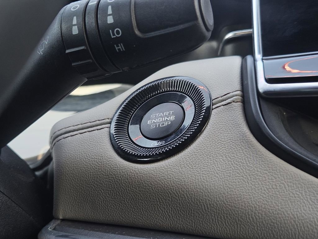 Used 2024 Jeep Compass Limited image 20