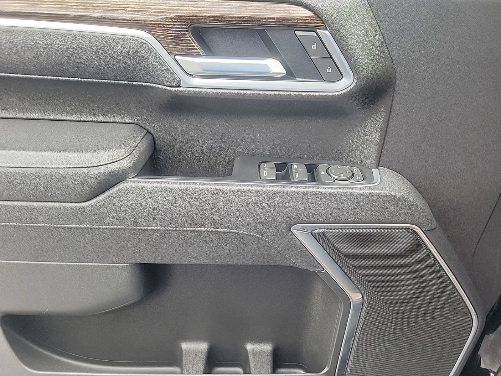 Used 2025 GMC Sierra 1500 Elevation AWD/4WD image 19