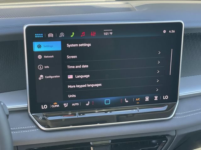 New 2026 Volkswagen Tiguan SE FWD image 11
