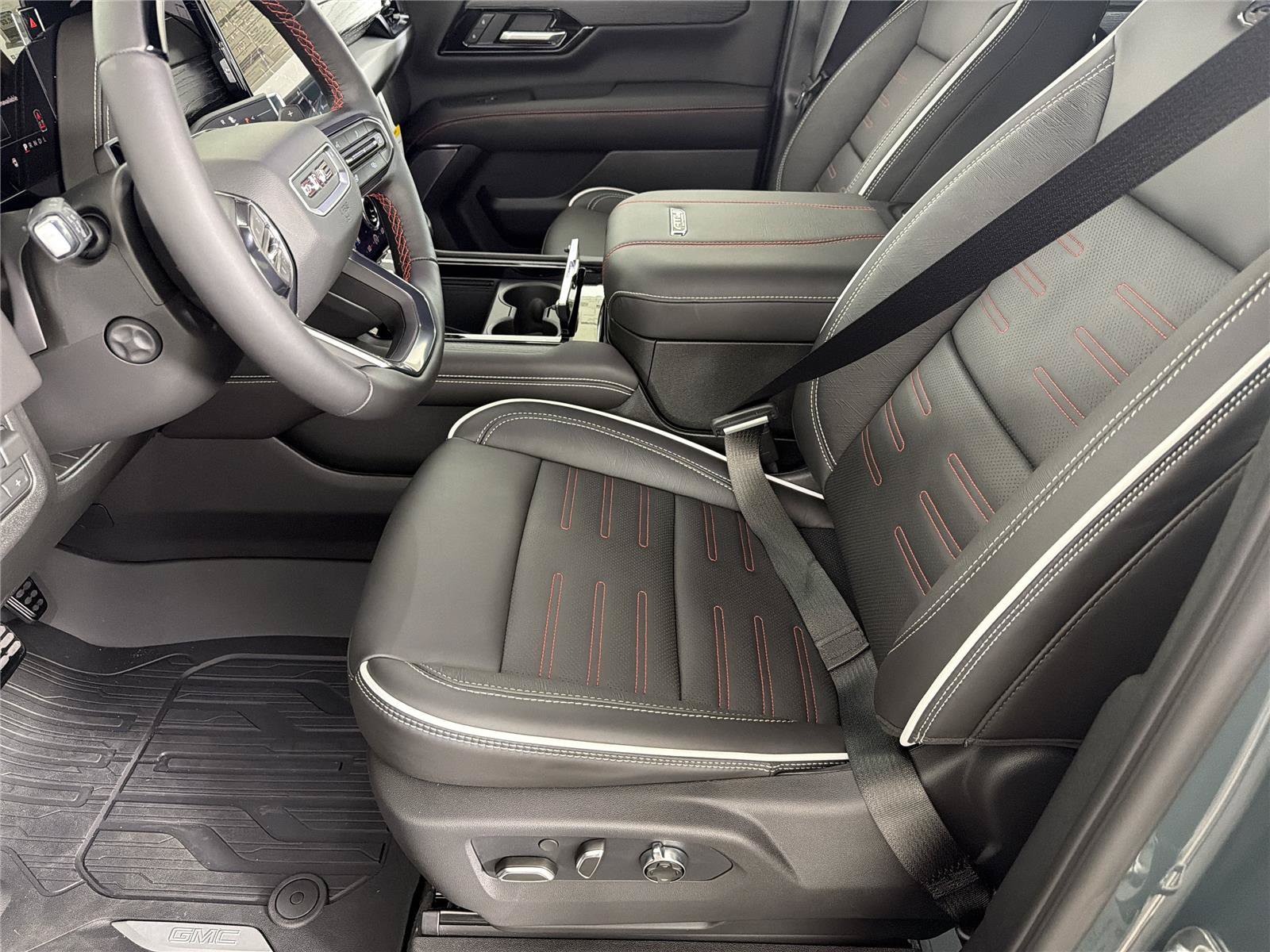 New 2026 GMC Yukon AT4 Ultimate AWD/4WD image 7