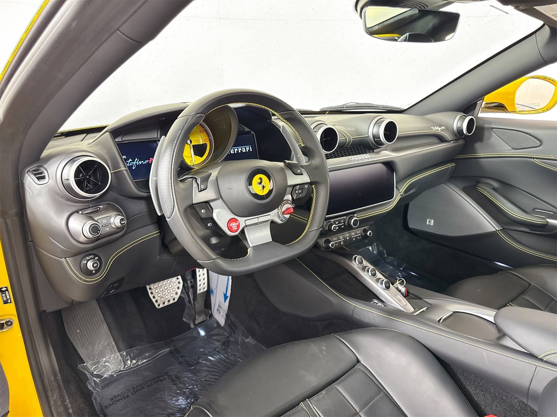 Certified 2022 Ferrari Portofino M image 20
