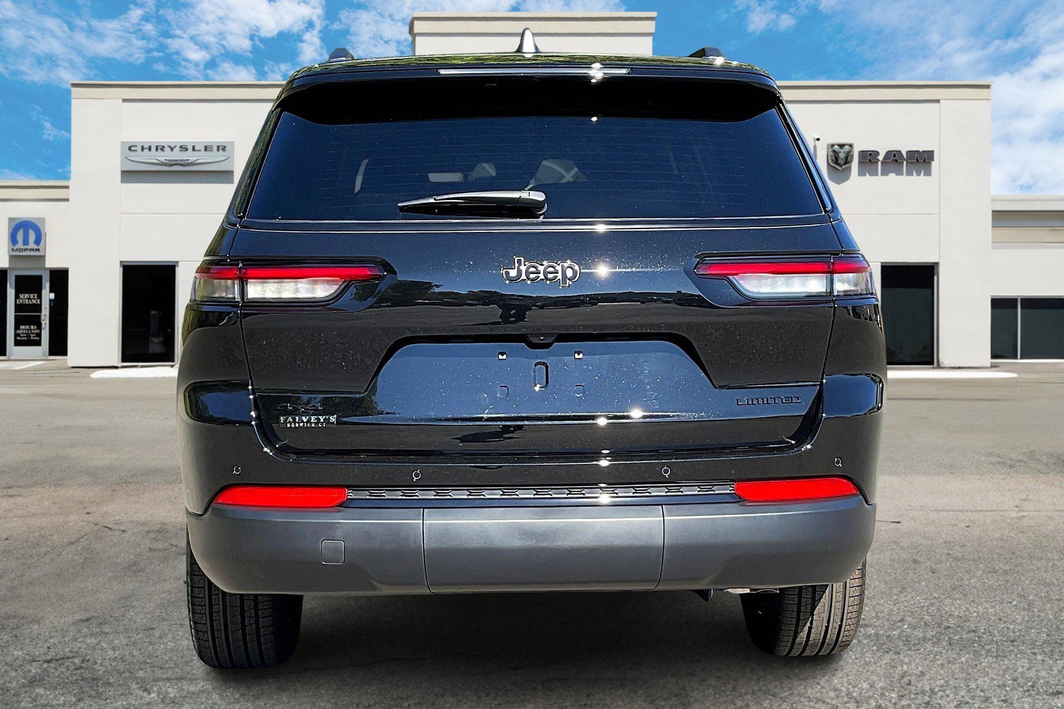 New 2025 Jeep Grand Cherokee L Limited image 4